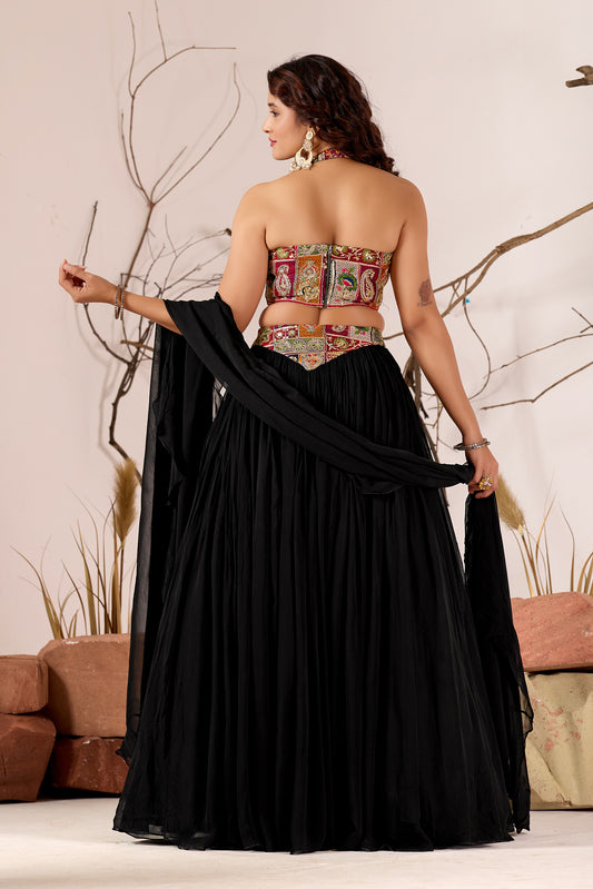 Kaali Katha Lehenga Ensemble