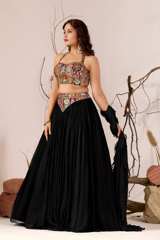 Kaali Katha Lehenga Ensemble