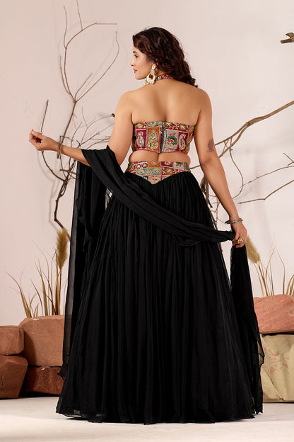 Kaali Katha Lehenga Ensemble